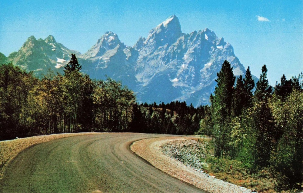 Grand Teton Peaks - National Park - Jackson Hole Highway - Wyoming WY - Postcard
