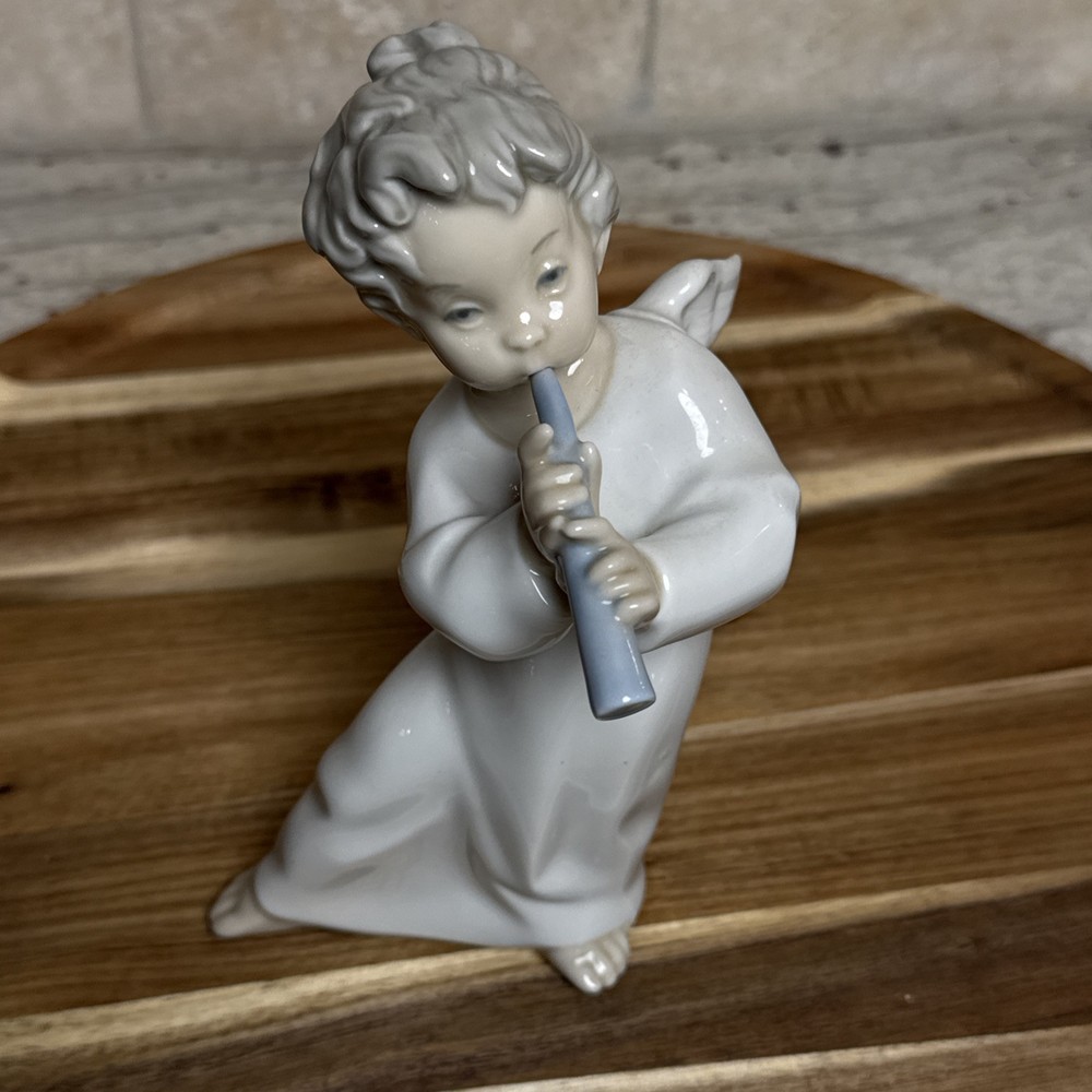 Lladro 6 Inch Angel Cherub With Flute Figurine 4540 Mint Condition