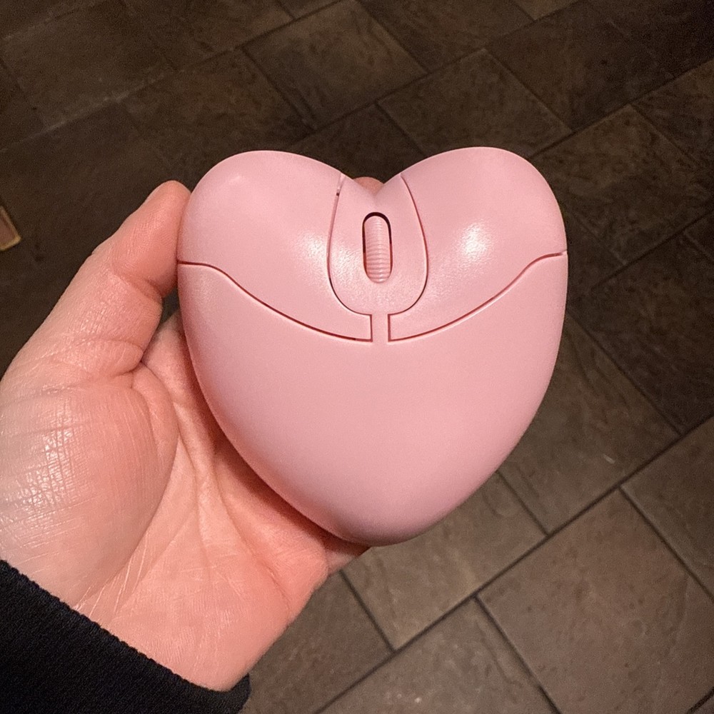 Heart Shaped Wireless Mouse for Laptop - Pink Ergonomic Design
