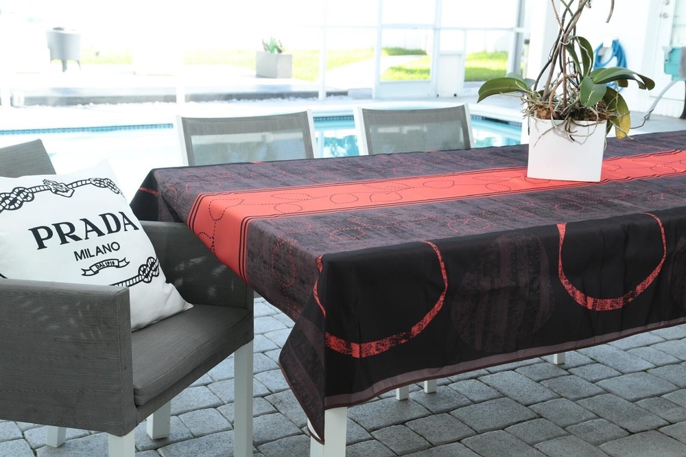 Stain-resistant red and black rectangle tablecloth