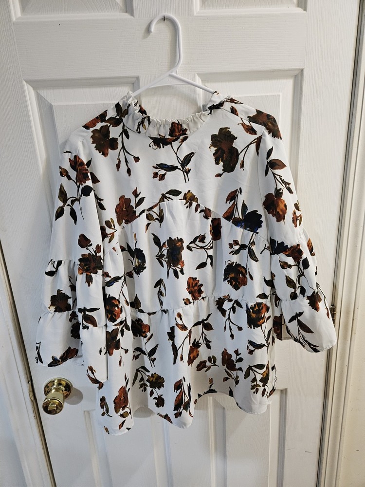 Women's Floral Blouse Size Large Est. 1946