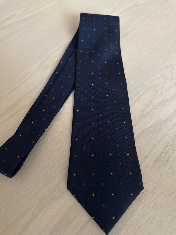 Barneys New York Men's Silk Navy Printed Tie Made In England 3.75x57