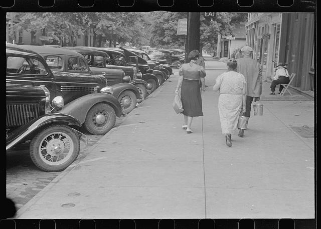Photo:London Ohio Main Street 1938 Summer Street Scene Cars Pedestrians