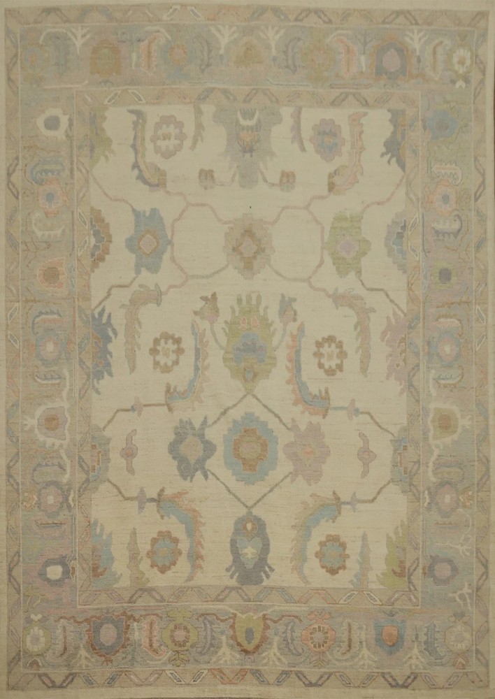 Hand Knotted Oushak Area Rug, Traditional Turkish Wool Rug, Vintage Style Rug