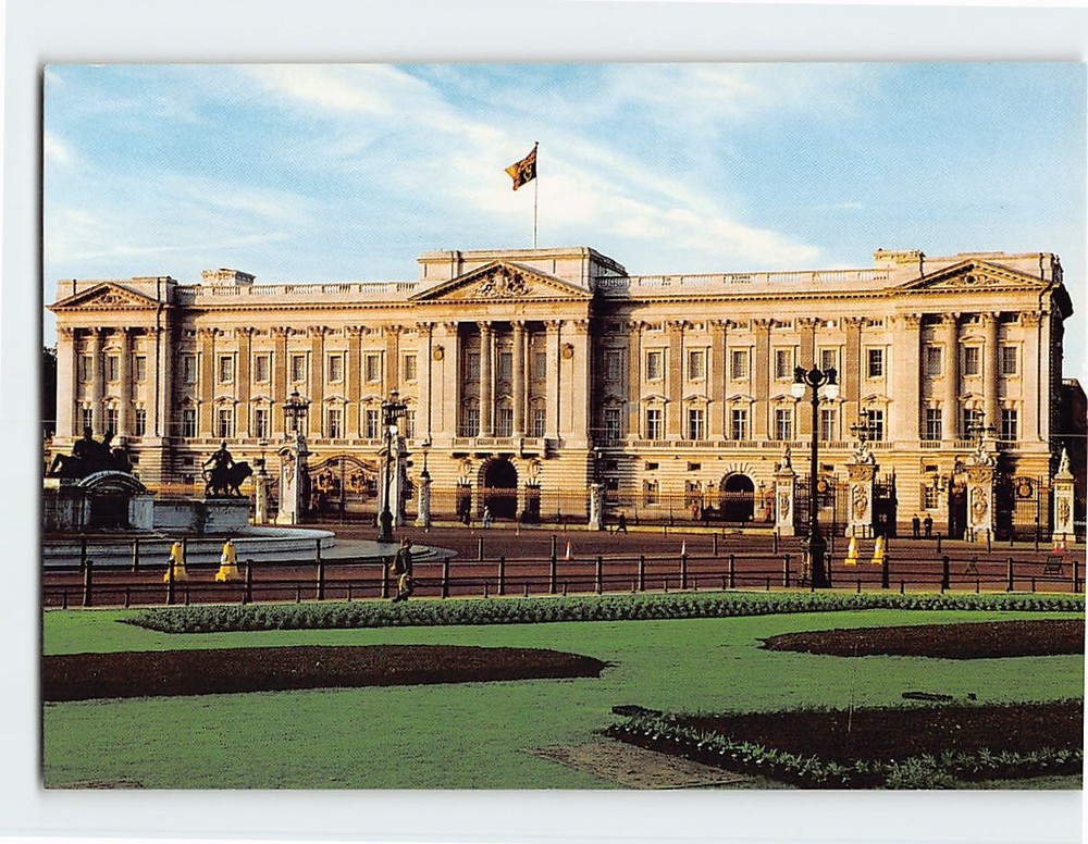 Postcard Buckingham Palace London England