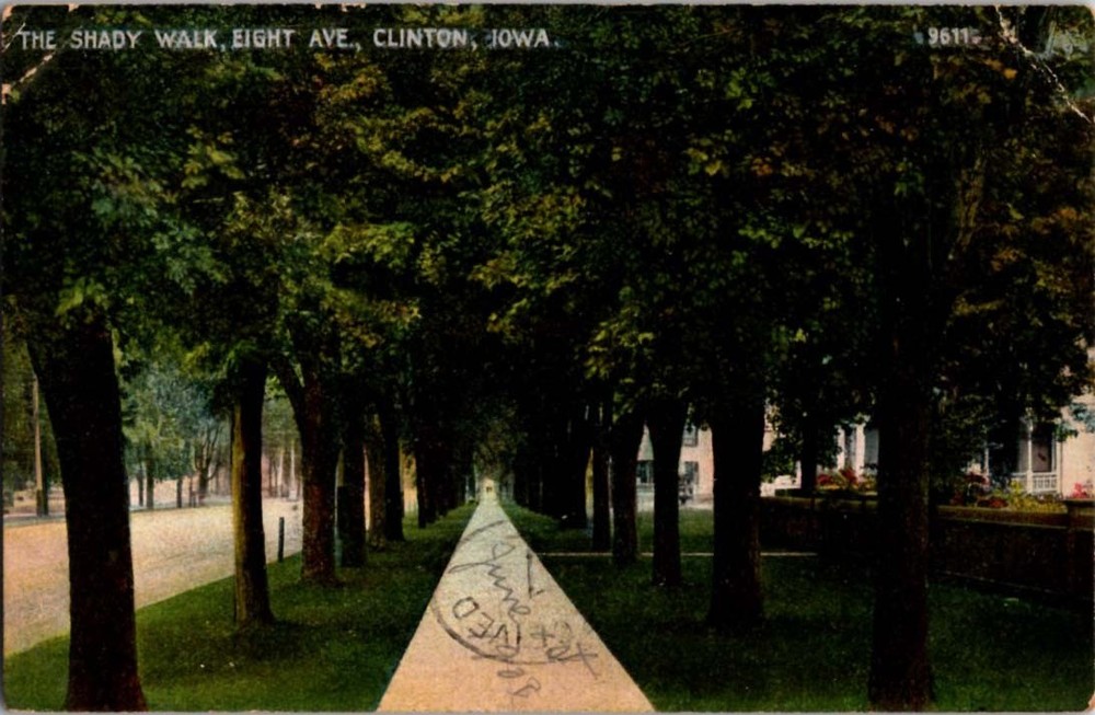 Clinton Iowa IA : ROAD SCENE m/14 BC5587