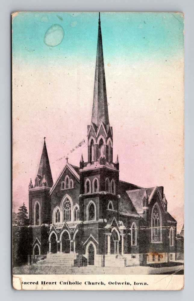 Oelwein IA-Iowa, Sacred Heart Catholic Church, c1912 Vintage Souvenir Postcard