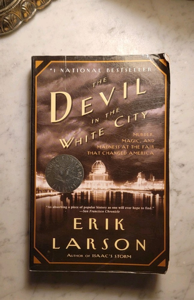 Devil in the White City by Erik Larson (2004, Trade Paperback)