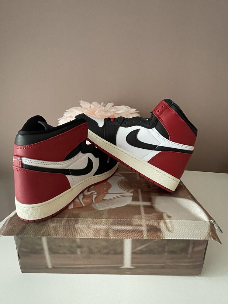Jordans 1 Black Toe Reimagine - Size: 7 Y