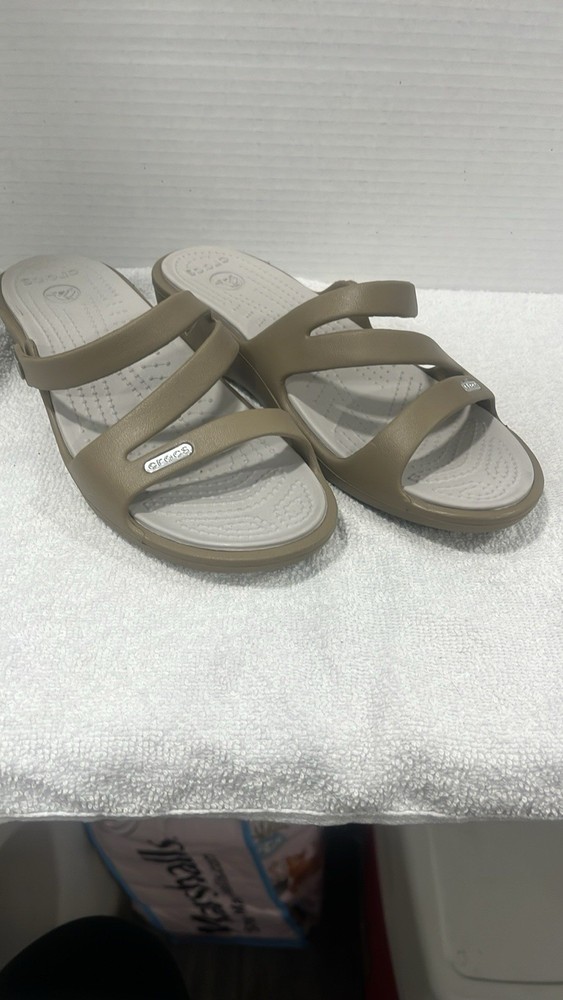 Croocs Women’s Sandals w7