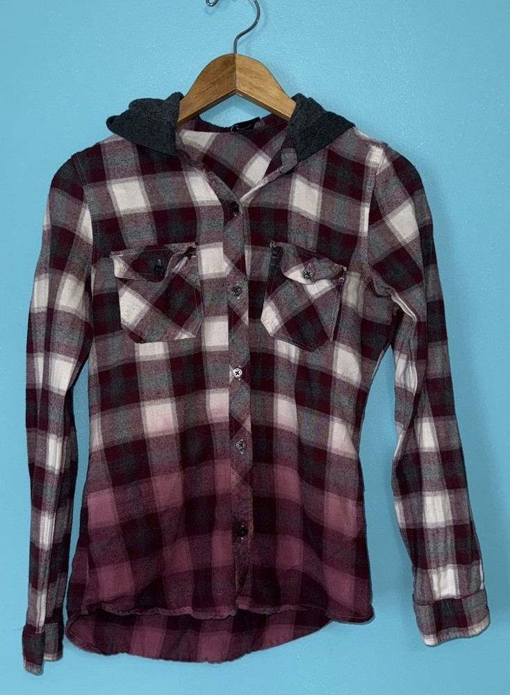 Empyre Purple & Gray Ombré Hooded Flannel Size S Plaid Button Up Women's Zumiez