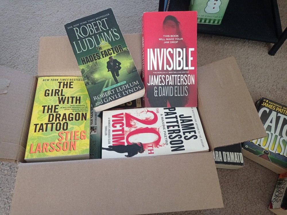 Lot of 18 Bestselling Paperback THRILLER Books - My Best Choices