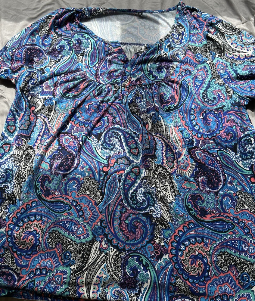 Blue Paisley Knit Stretch Button Accent Scoop Neck Short Sleeve Blouse Plus 2X