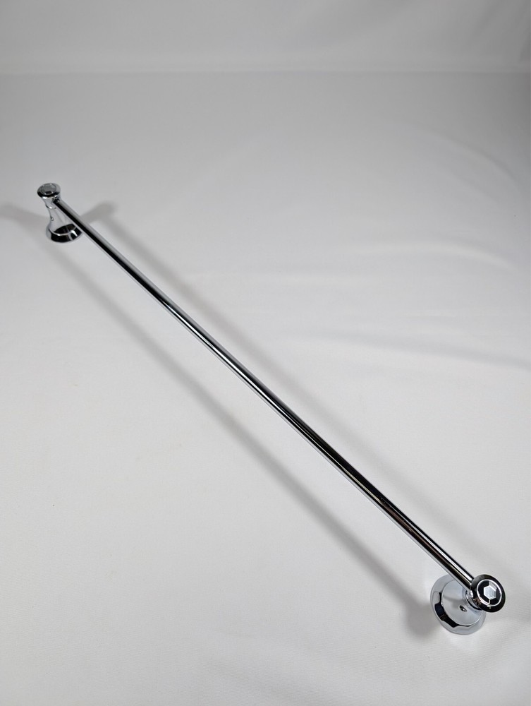 Towel Bar 24in Grohe 40224000 StarLight Chrome Kensington