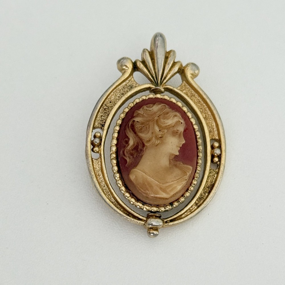 Vintage Reversible Carved Cameo Resin Woman Gold Tone Oval Pendant