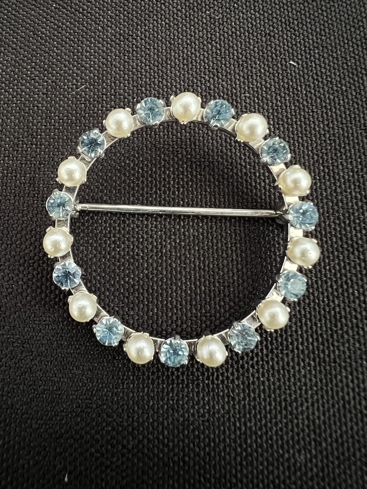 Vintage Krementz Blue Rhinestone Pearl Silver Tone Circle Brooch Pin Signed