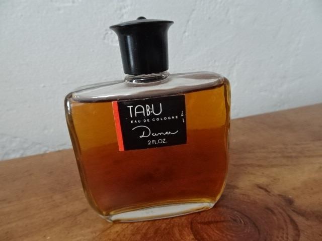 Vtg TABU by Dana 2 oz bottle-splash/Dab-Eau de Cologne