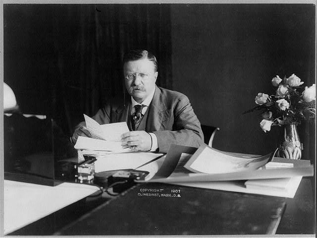 Photo:President Theodore Roosevelt,Teddy,desk,c1907
