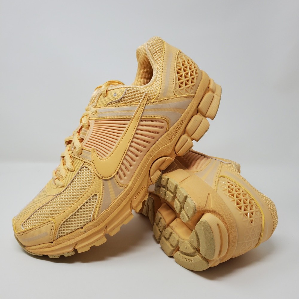 Nike Zoom Vomero 5 Celestial Gold Yellow Running Shoes HF5493-200 Men’s Size 9.5
