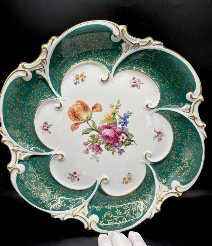 Vintage JLMenau Graf Von Henneberg Porzellan Emerald Scallop Edge Painted Plate