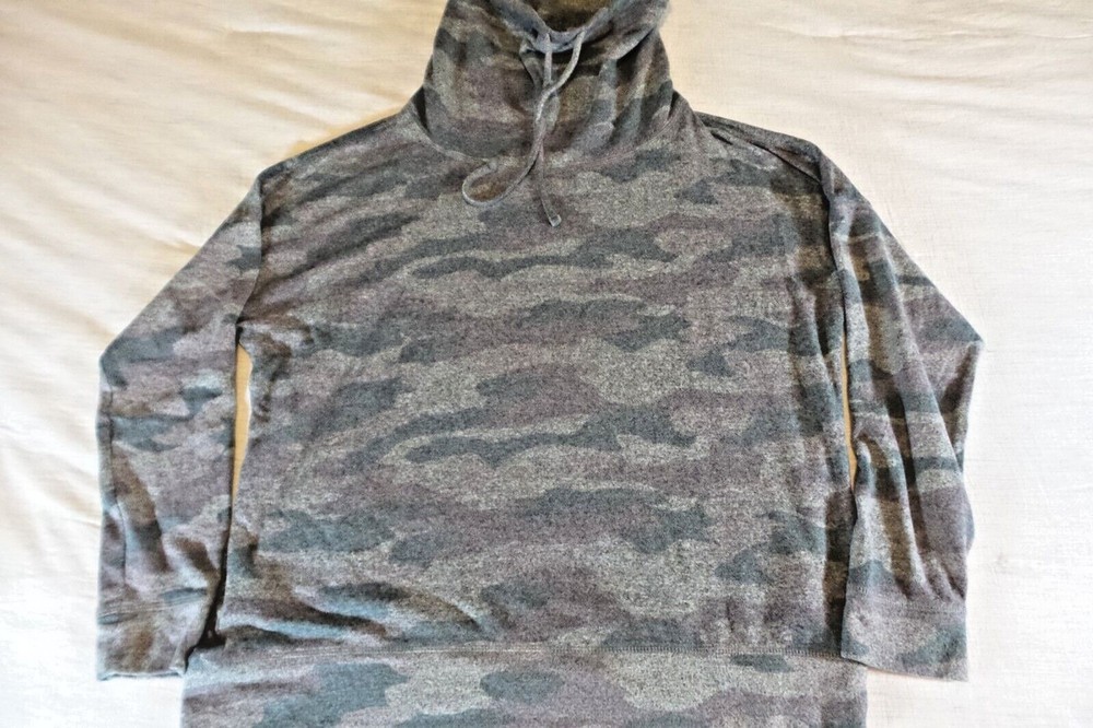 NWT Maurices Camo Cowl Drawstring Neck Pullover Long Sleeve Buttery soft Size XL