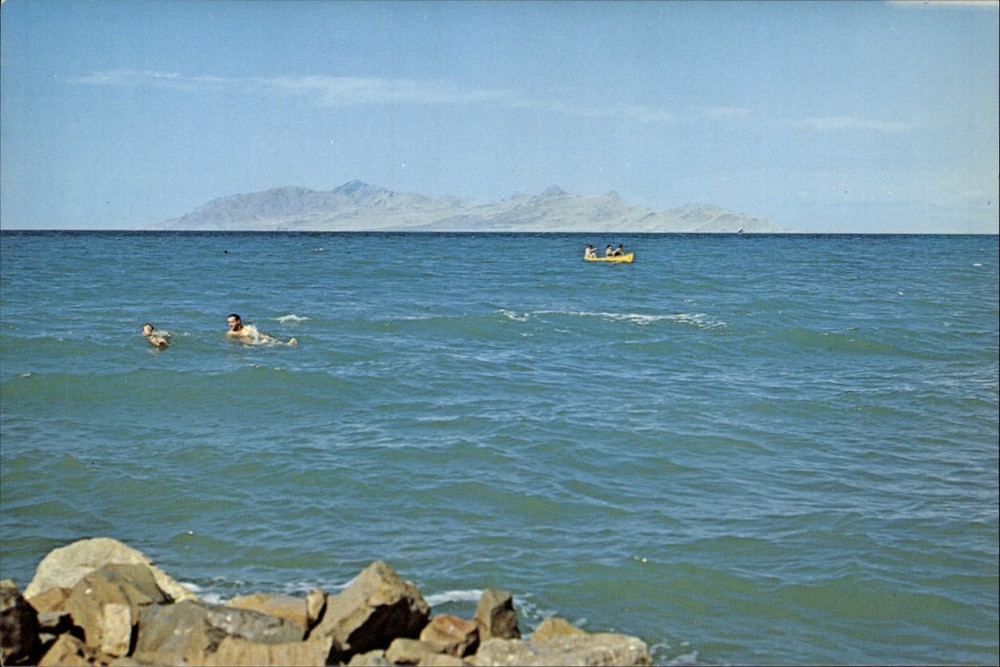 Utah Great Salt Lake swimmers canoe ~ unused postcard sku779