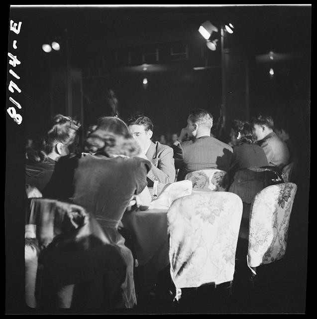 Photo:1930s 1940s Dinner Table Audience Theater Stage Performance Crowd