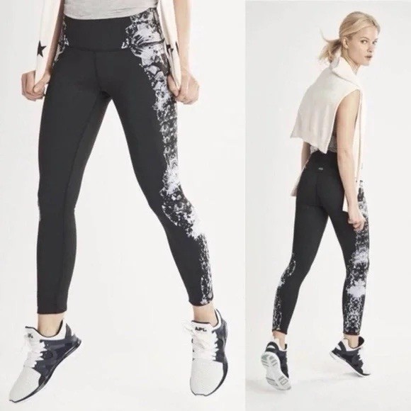Alo Yoga Leggings Medium Black Crystal Geode High Rise 7/8 workout yoga athletic