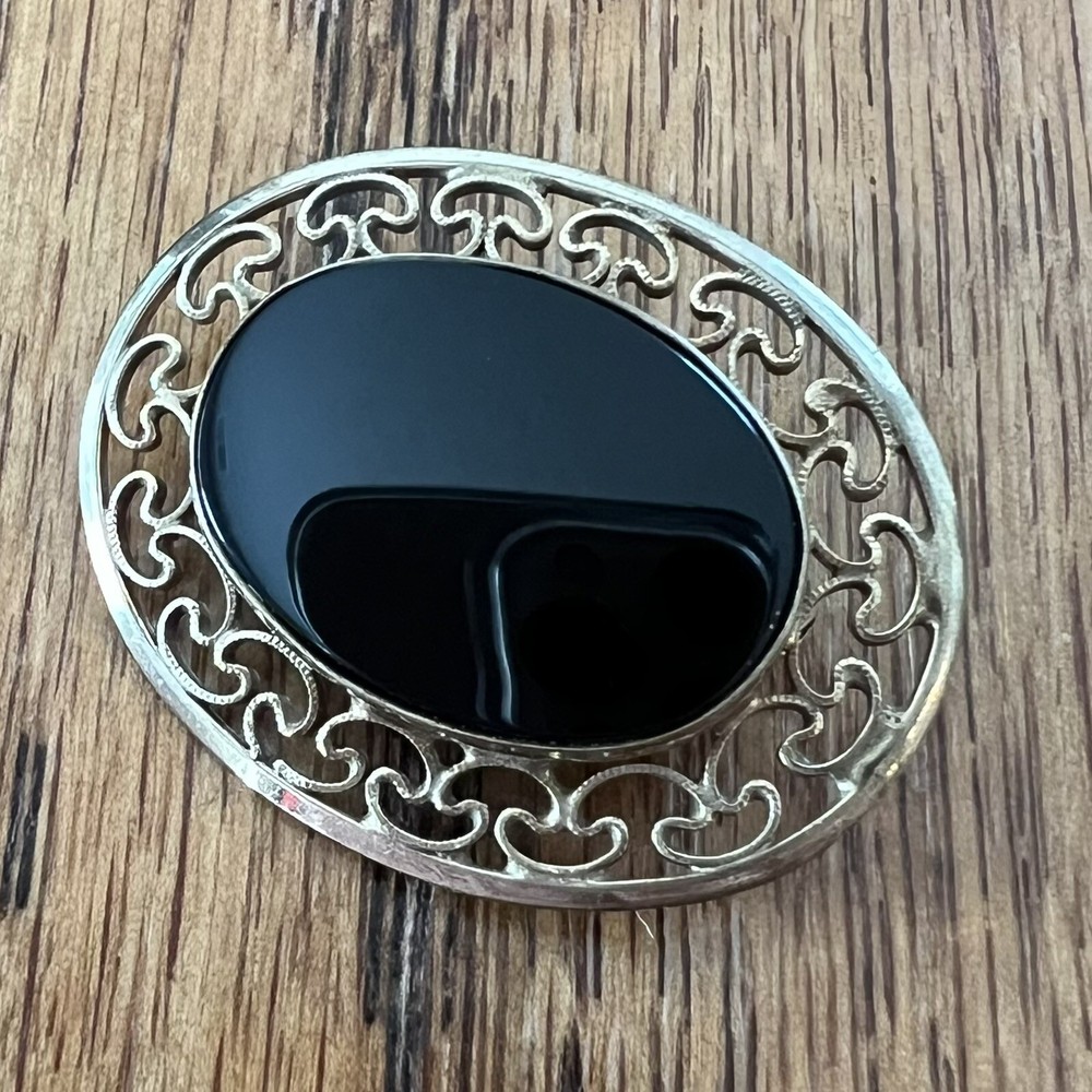 VINTAGE MARKED WINARD 12K GOLD FILLED OVAL ONYX FILIGREE PIN BROOCH
