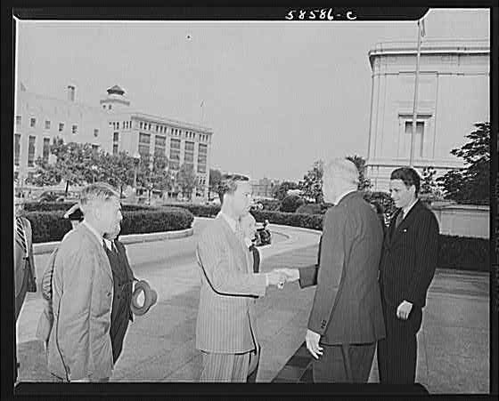 Photo:President Truman White House Washington DC 1940s Handshake Outdoors
