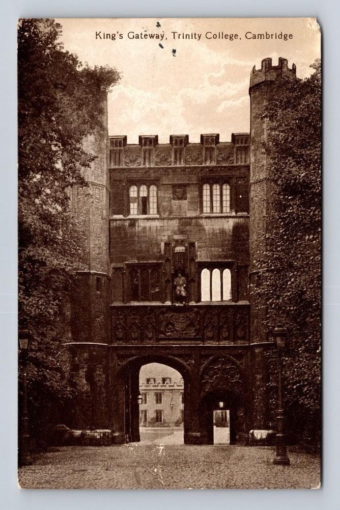 Cambridge England, King's Gateway, Trinity College Antique, Vintage Postcard