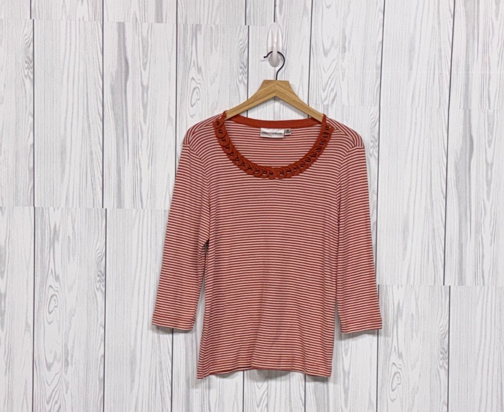Rebecca Malone top womens size medium long sleeve round neck patterned orange