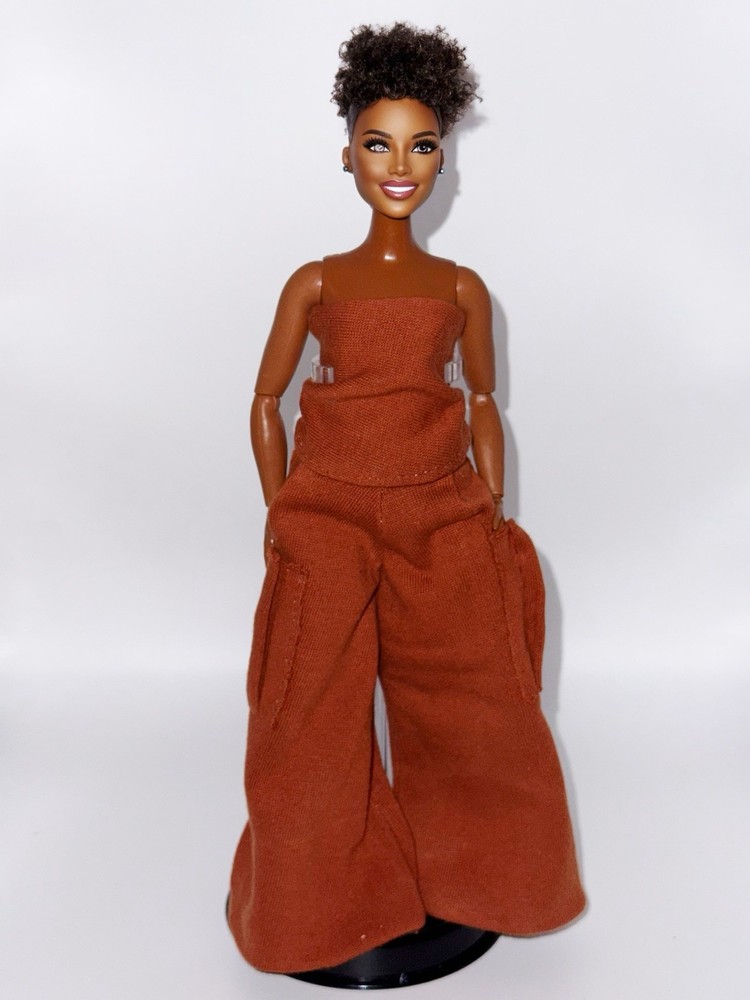Hand-sewn 2 Piece Matching Top & Sweatpants For Barbie Doll ( Curvy Doll )