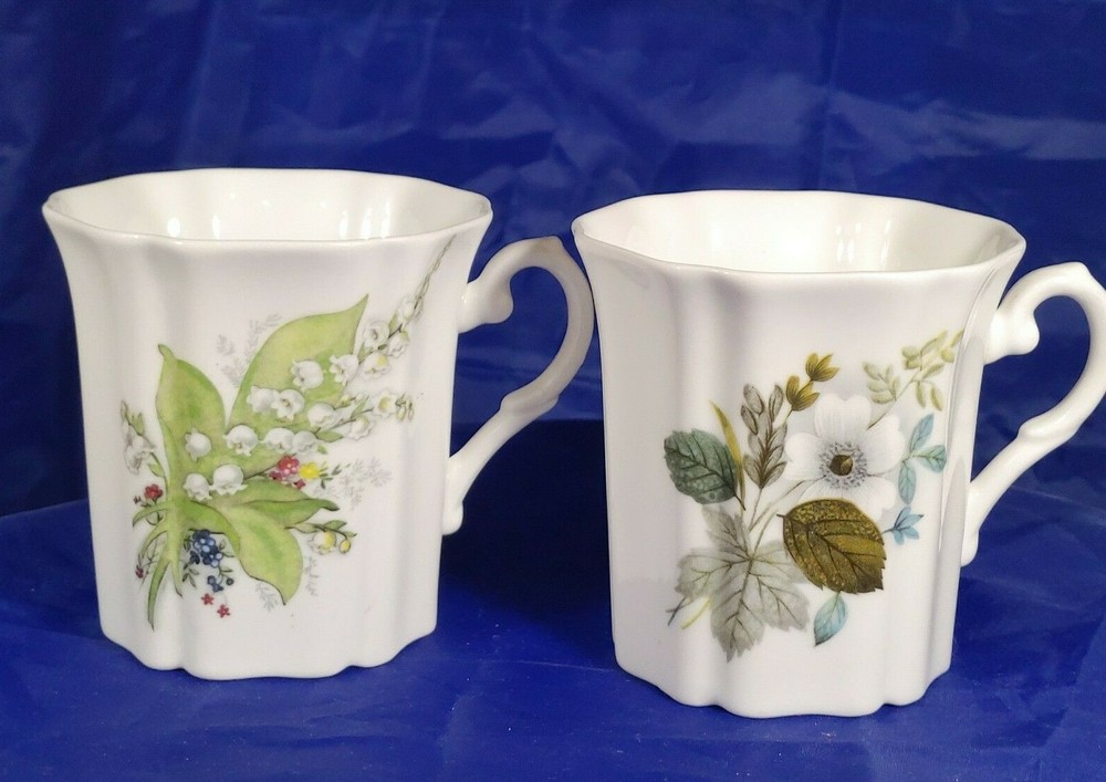 Vtg Pair of Royal Grafton Fine China Coffee or Tea Mugs Wild Rose/White Bluebell