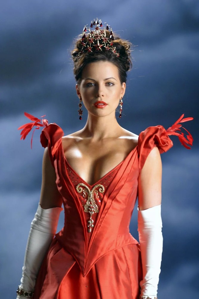 GLOSSY PHOTO PICTURE 4x6 Kate Beckinsale Red Dress
