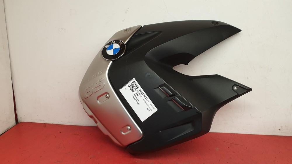 BMW R1200 GS LEFT SIDE TANK TRIM / FAIRING 2010