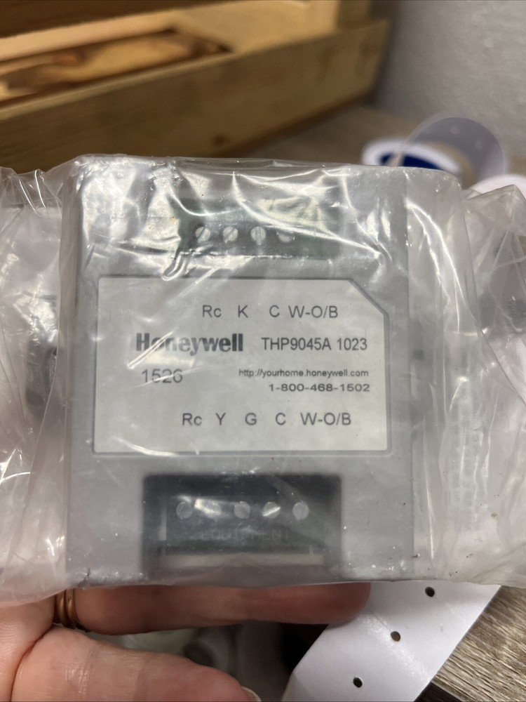 Honeywell THP9045A1023 Wiresaver Wiring Module for Thermostat