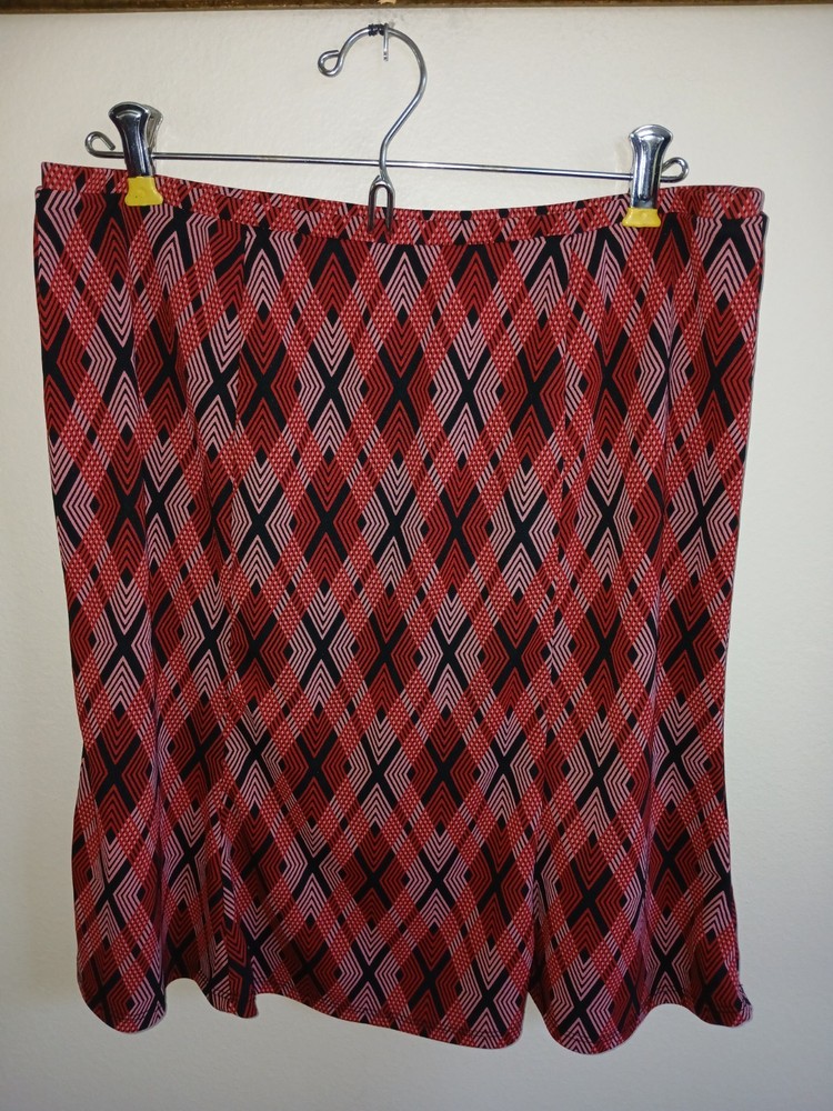 Express Women's Large Y2K Stretch Red Argyle Geometric Skirt Knee Length