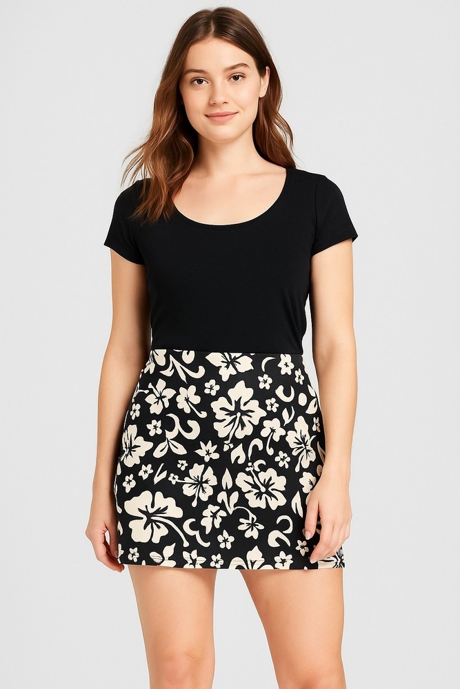 Wild Fable Size 10 Black White Floral Hibiscus Print Mini Skirt