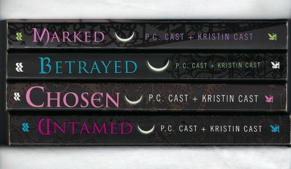 4) P.c. Cast + Kristin Cast / Marked, Betrayed, Chosen, Untamed / House Of Night