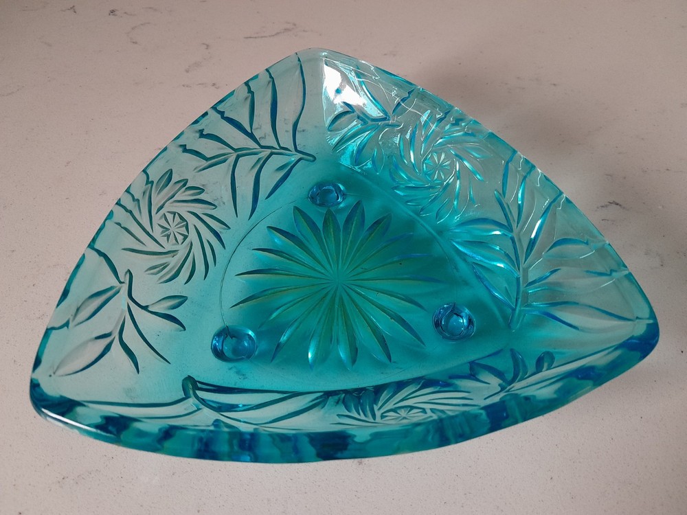 Vintage Hazel Atlas Capri Blue Triangle Shaped Pinwheel Glass Candy Dish 6.25