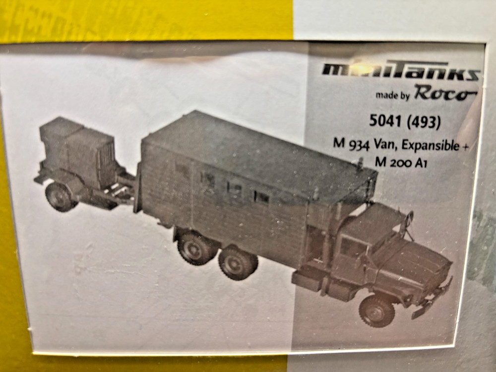 Roco Minitanks 5041/ 493 M-934 Command truck M-200 set  Lima35  1/87
