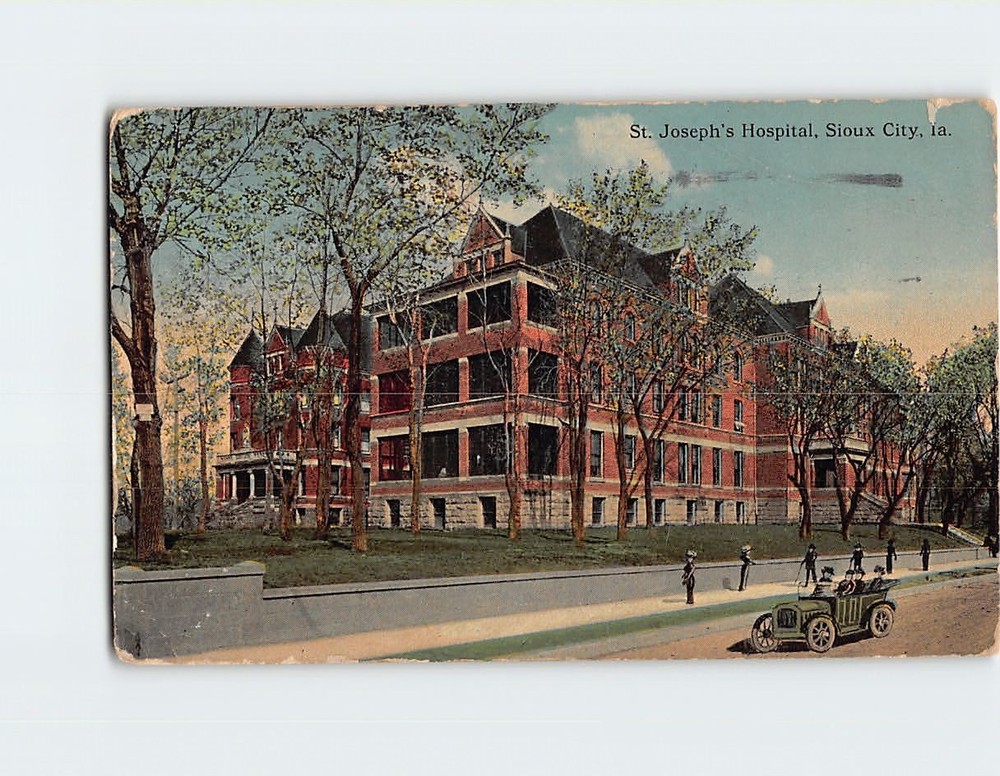 Postcard St. Joseph's Hospital Sioux City Iowa USA