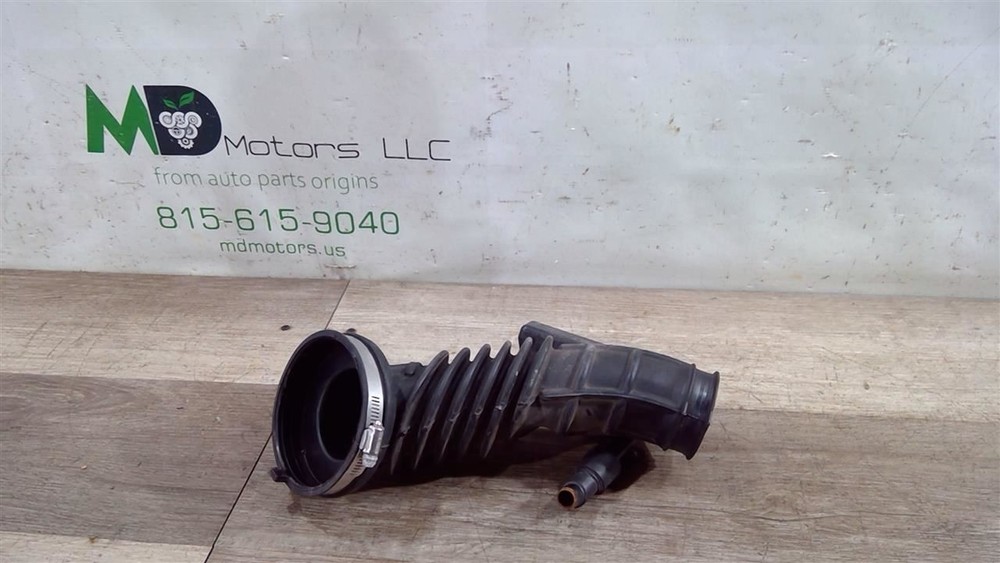 2019-2021 Chevy Malibu Air Cleaner Outlet Duct Tube OEM 84761166