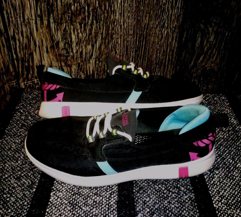 Skechers Womens Slip-On Boat Shoe Size 7.5 Black with Air Cooled Goga Mat Comfort