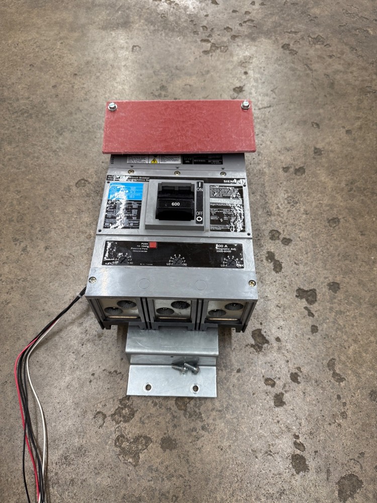 Siemens Sentron LXD63B600 600A 600V 3-Pole Circuit Breaker LXD6-A