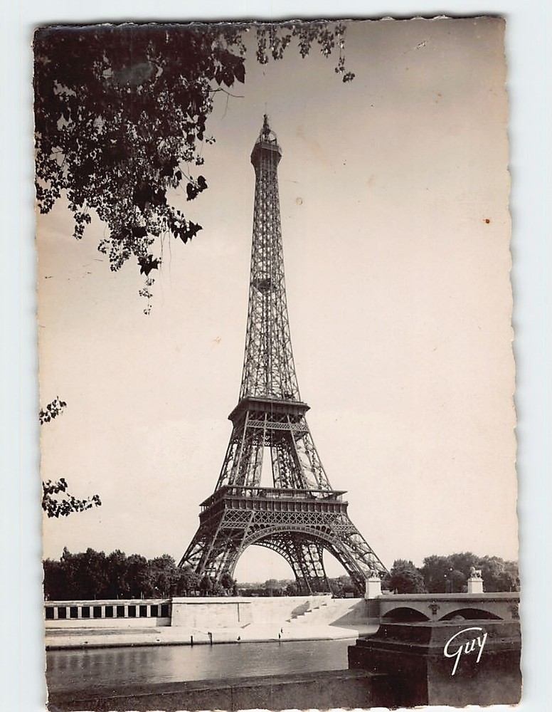 Postcard La tour Eiffel vue de l avenue de Tokio Paris France