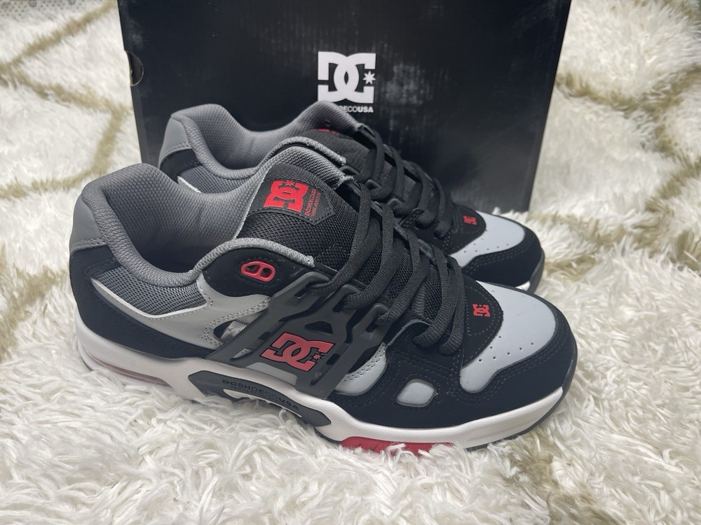 🧡*NIB*DC Shoes AT-2 Aerotech Skate Trainers Shoes Men's Size 10 - Black/Red