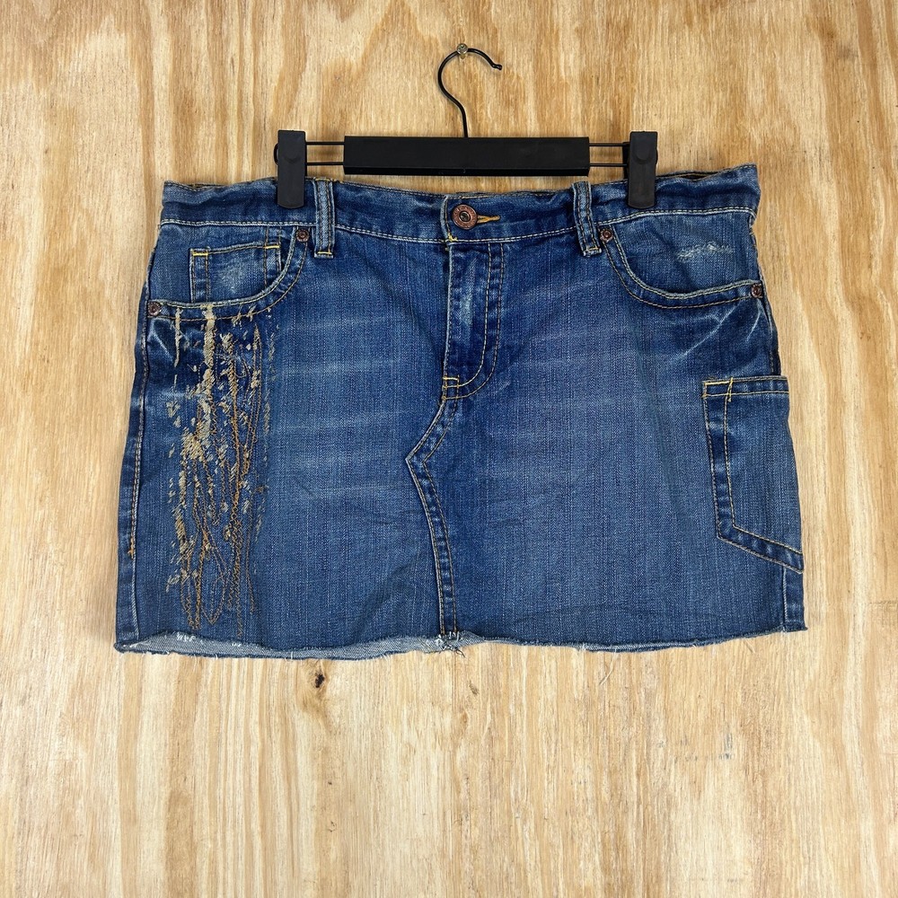 Y2K  Low Rise light wash Denim Distressed Patchwork Jeans Mini Skirt 00's