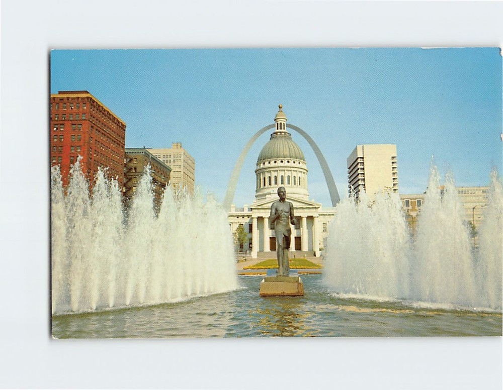 Postcard Old Courthouse & Gateway Arch St. Louis Missouri USA